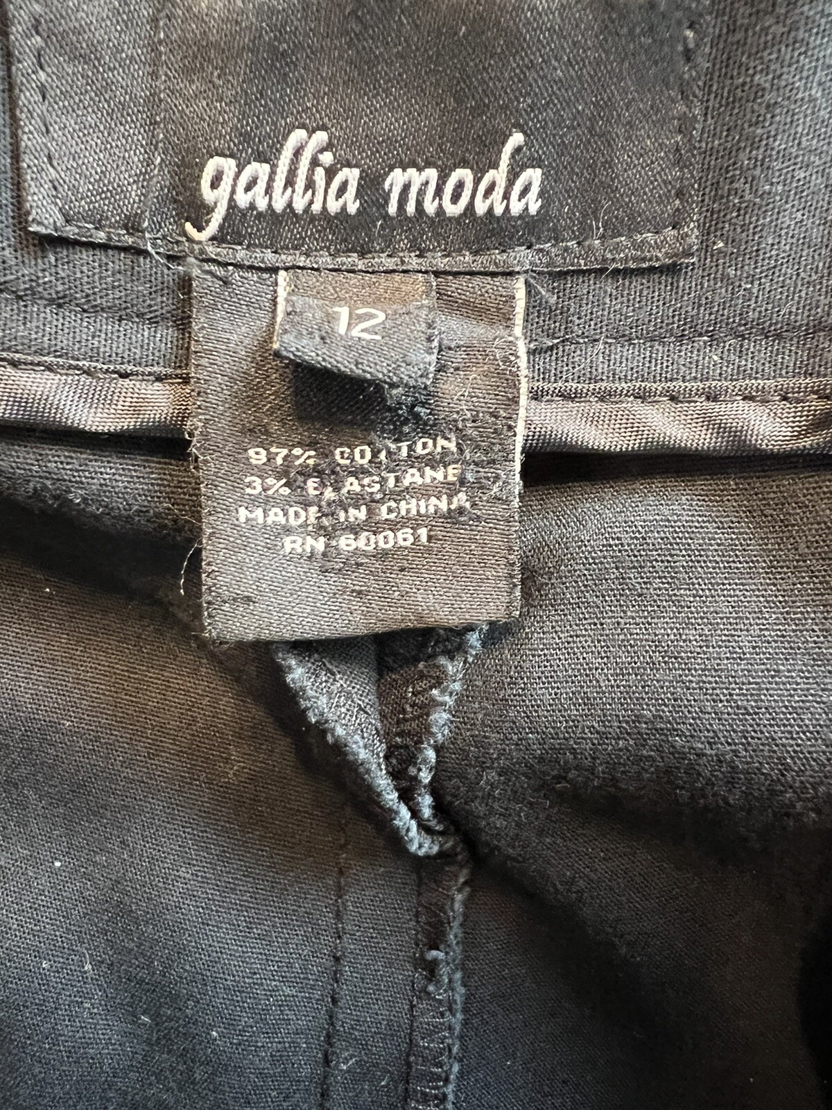 Women’s Black Gallia Moda Stretch Pants. Size 12. 97% Cotton/ 3% Elastane.