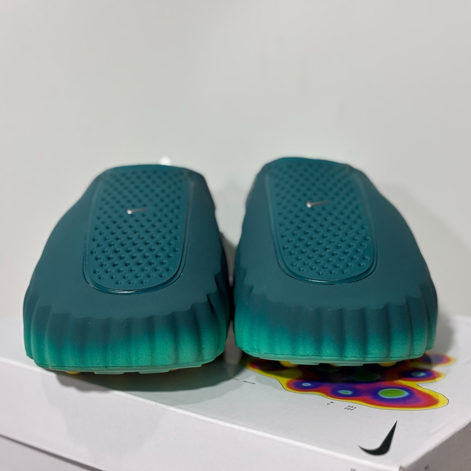 Nike Mind 001 Mule, Model HQ4307-001 green (Runs small,Order one size up)