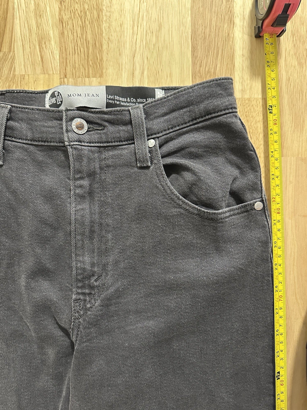 Levi’s SilverTab Women’s Gray Dark Wash High Rise Mom Jeans 5-Pocket Cotton