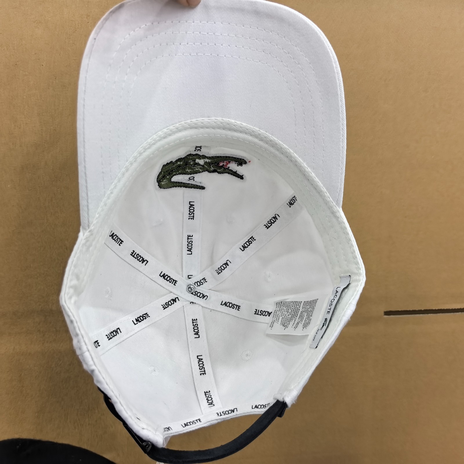 LACOSTE Outdoor Breathable Curved Brim Cap Adjustable Sports Baseball Cap White