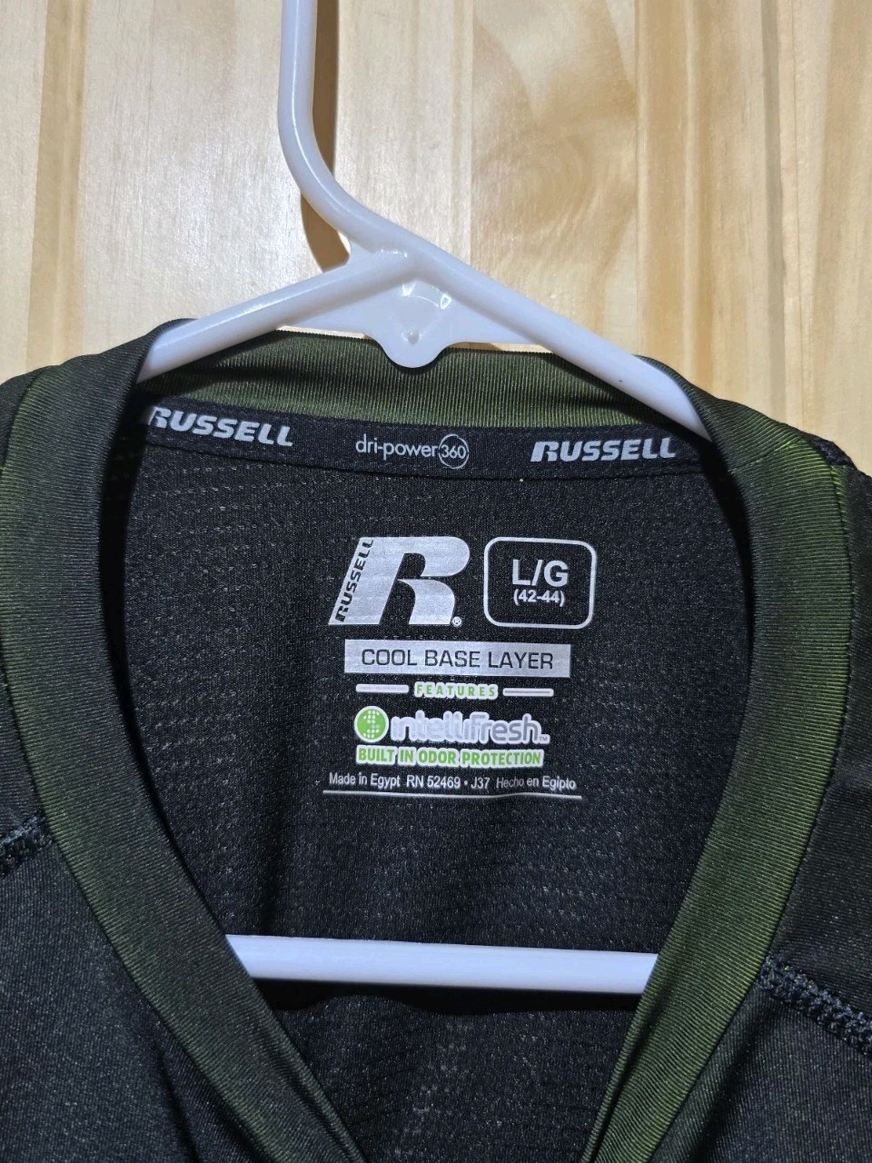 Russell Dri-Power 360 Breathable Odor Resistant Men’s L Long Sleeve Crew Tee