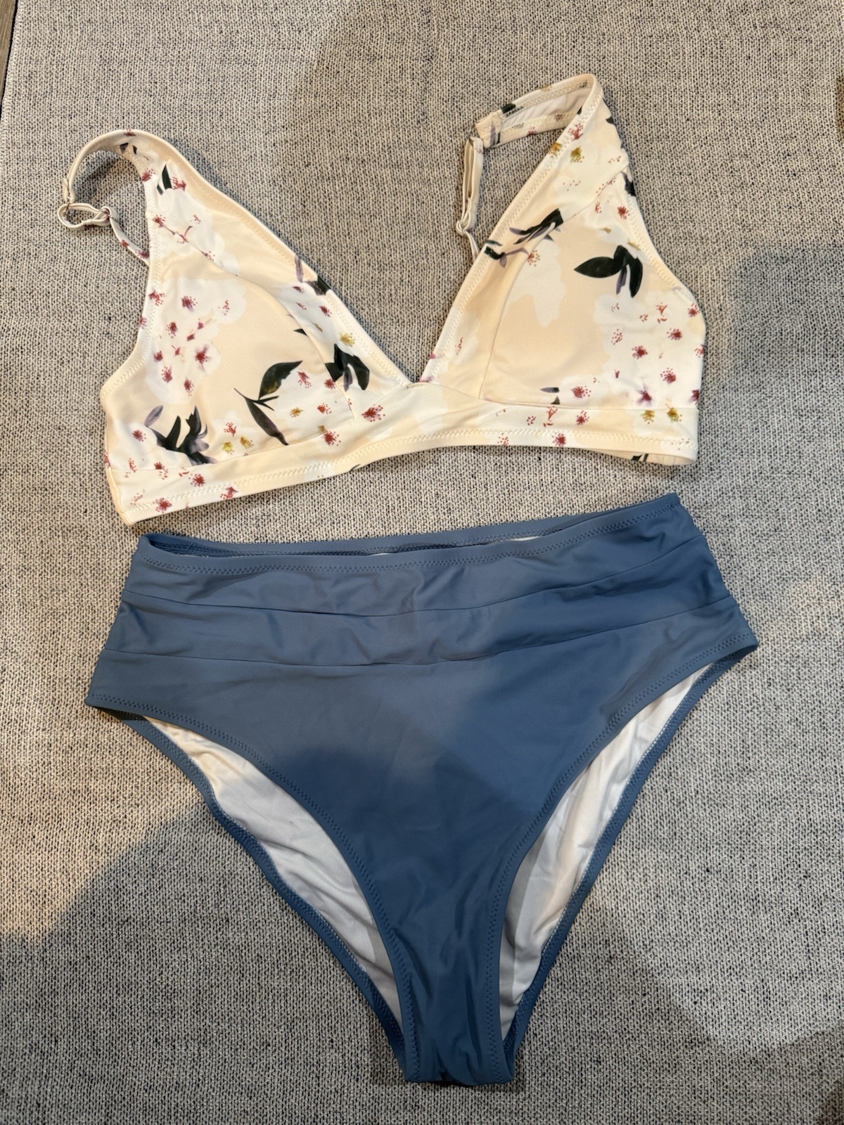 HILINKER Women’s Blue/Ivory Floral 2-Piece Bikini Top High-Waist Bottoms L