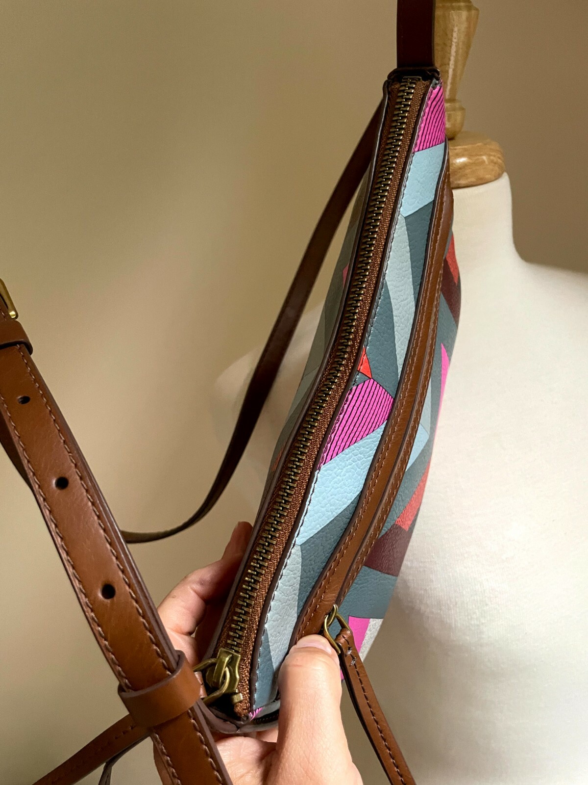Pre-Owned FOSSIL Fiona Multicolor Chevron PVC Faux Leather Crossbody, CLEAN!