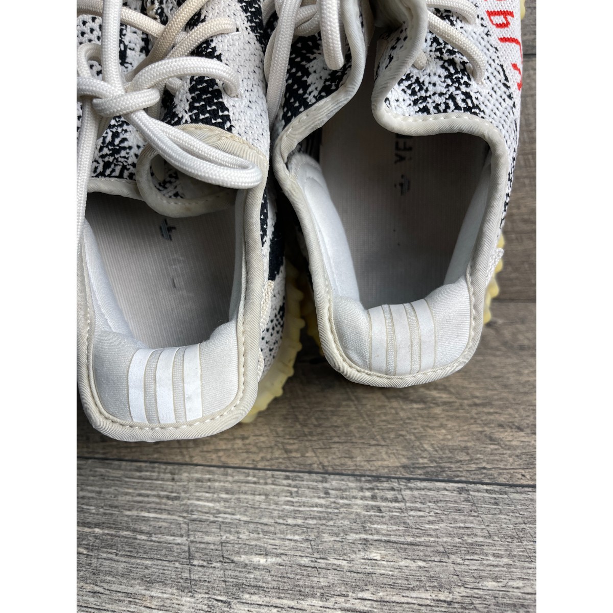 Adidas Yeezy Boost 350 V2 CP9654 Men 11 Running Shoes White Zebra Print Sneakers