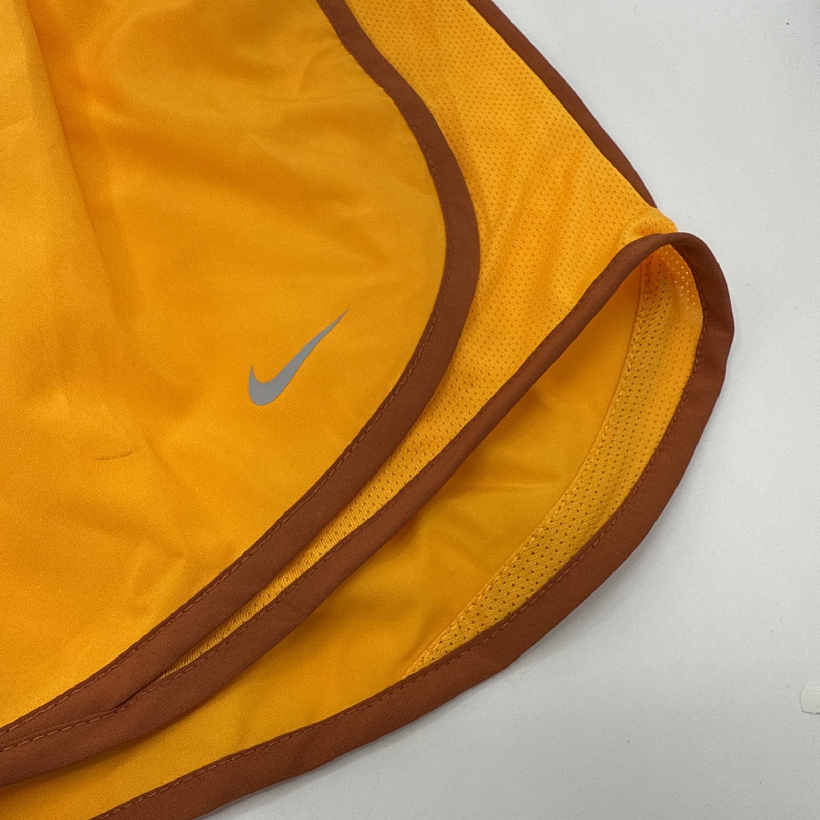Nike Women’s Small 3″ Dri-FIT Icon Tempo Lined Running Shorts CU8890-333 Orange