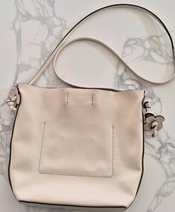 Coach Derby Women’s light weight Pebbled Chalk White Crossbody purse