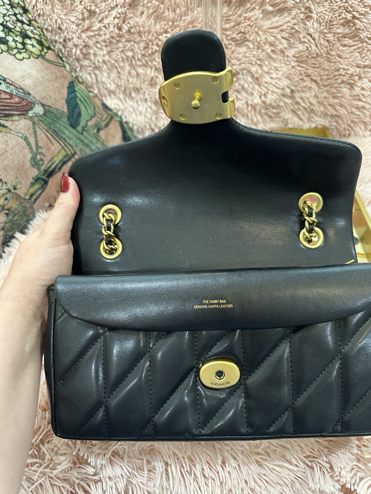 Coach Black Quilted Tabby 26 w/ Gold Chain Strap EUC