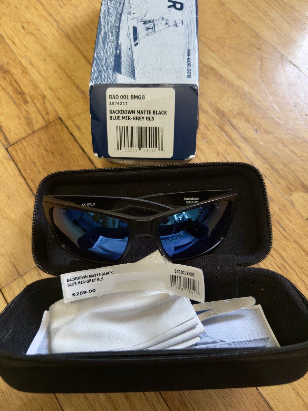 Authentic Fin-Nor 12/0 Sunglasses – Matte Black / Blue Mirror