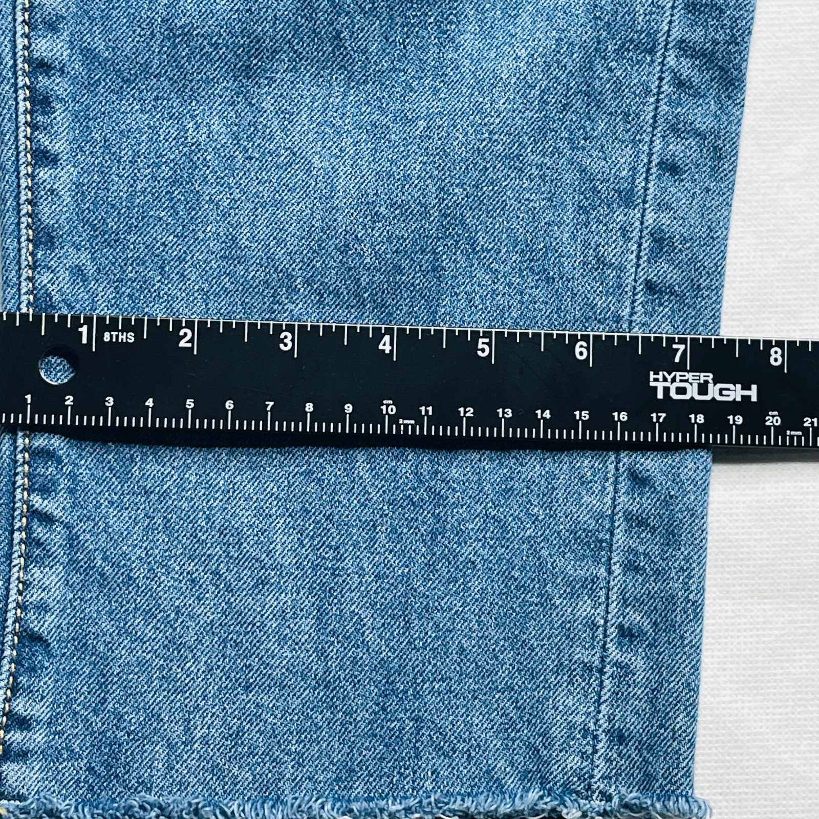 Universal Thread Women’s 12/31 R Boyfriend Patch Detail Raw Hem Jeans 31×29