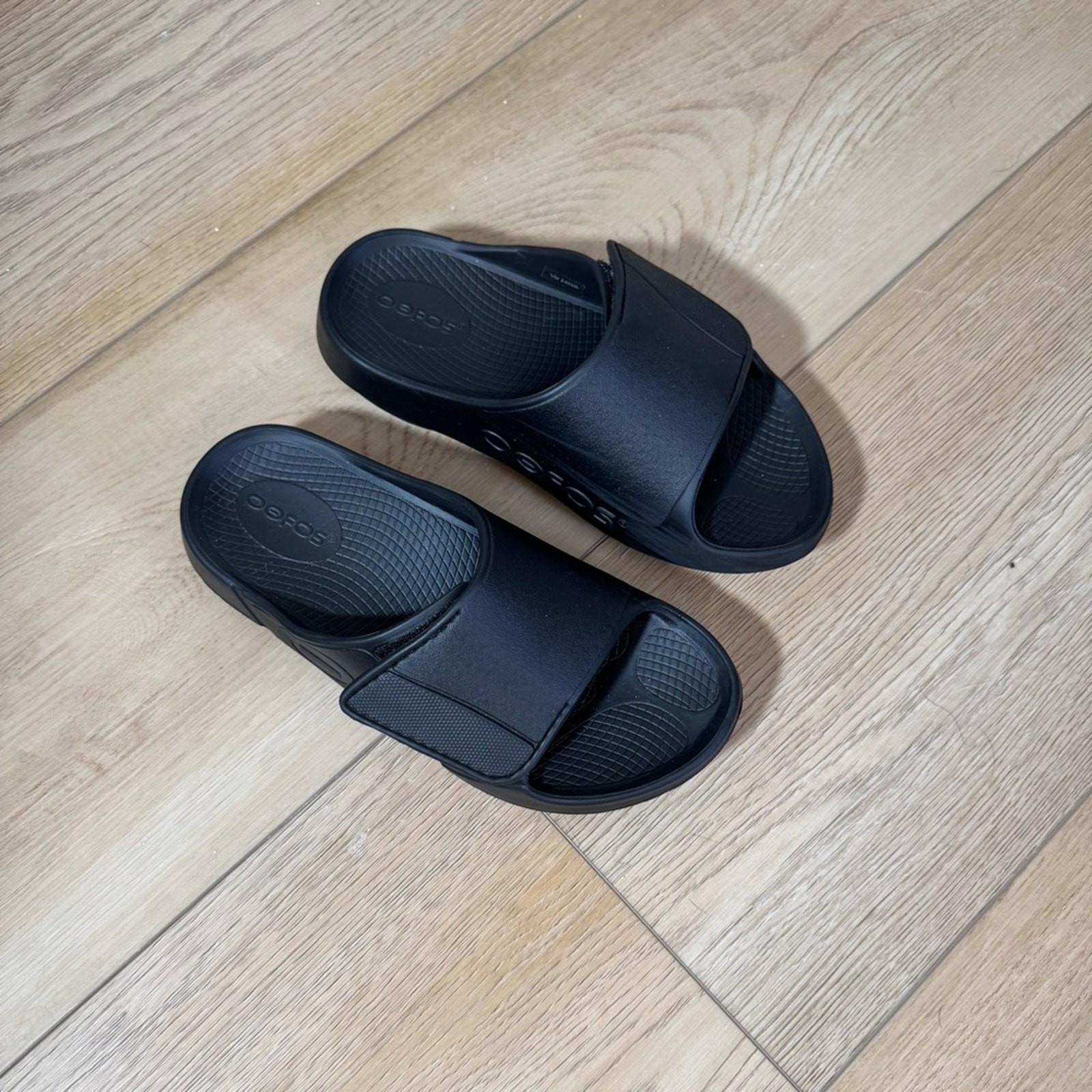 OOFOS OOahh Sport Flex Unisex Matt Black Recovery Slides Size: M: 5 W: 7 NWOT