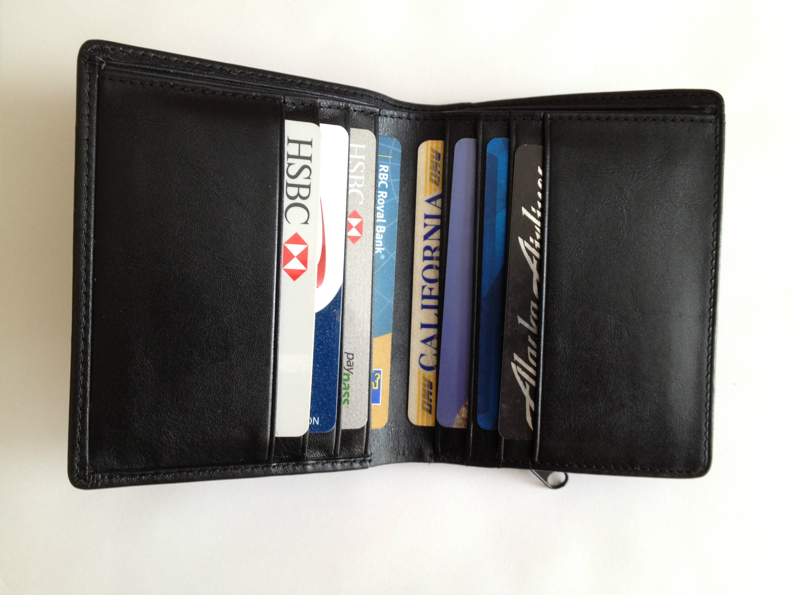 Mens Black Leather Bi-Fold Wallet, 8 Credit Card Slots, New In Box