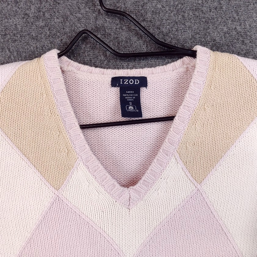 VTG IZOD Sweater Womens Small Preppy Pink Argyle V Neck 100% Cotton Long Sleeve
