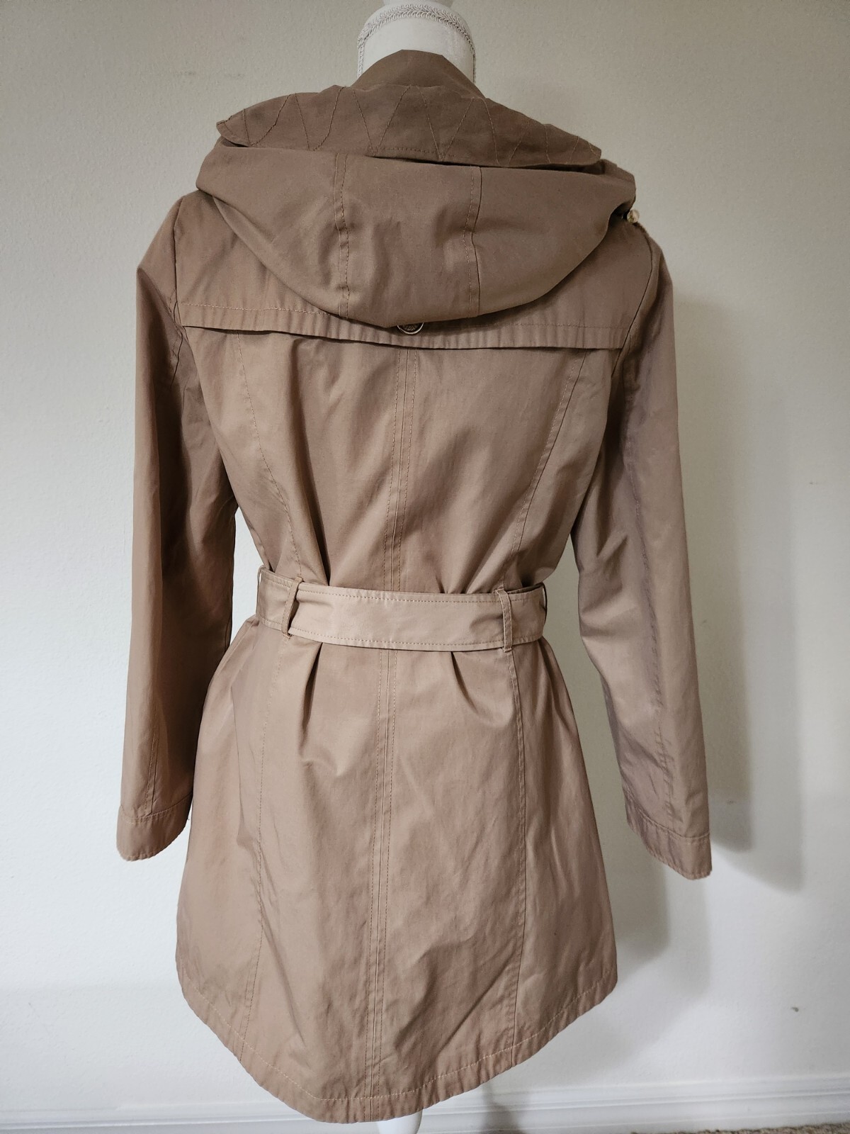 Tommy Hilfiger Double-Breasted Khaki Trench Coat Belt Hood Pockets Size Med EUC
