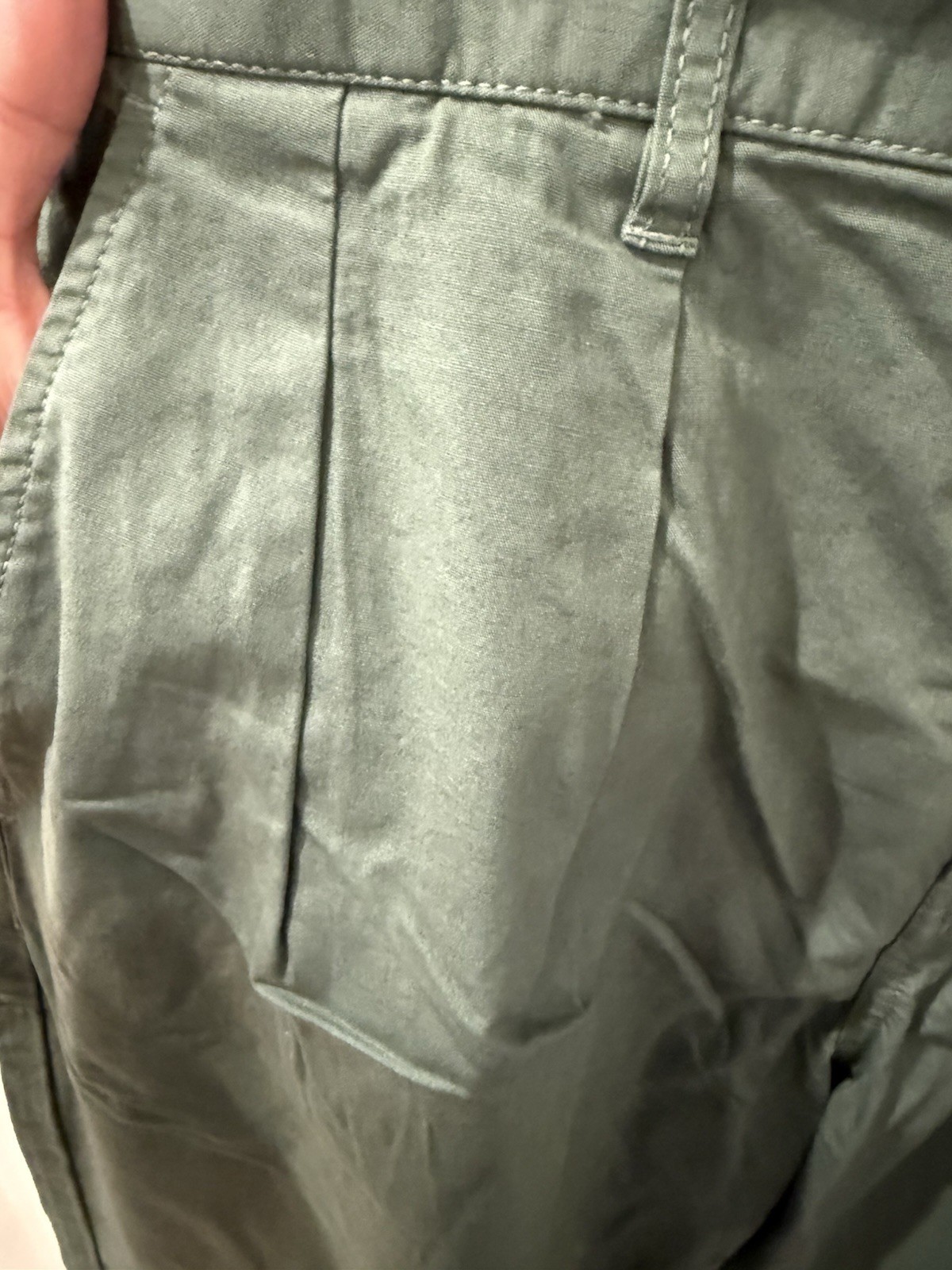 J Crew Men’s 32/32 Relaxed Tapered Stretch Chino Pants Green NWT Pleated Front