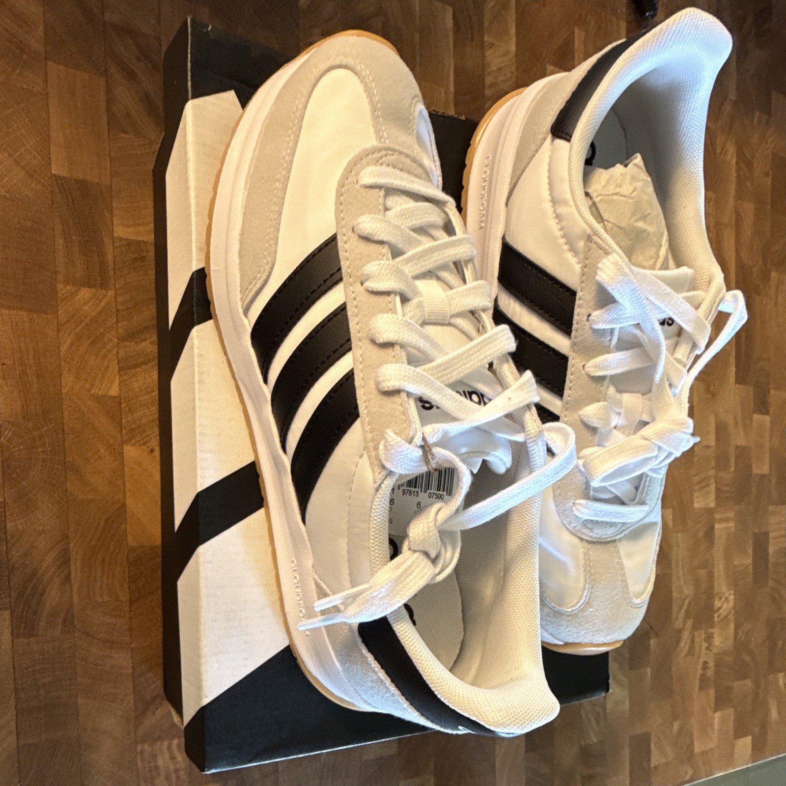 adidas Run 70s 2.0 J Kids Sneaker White/Black US 6.5 Lace-Up Athletic