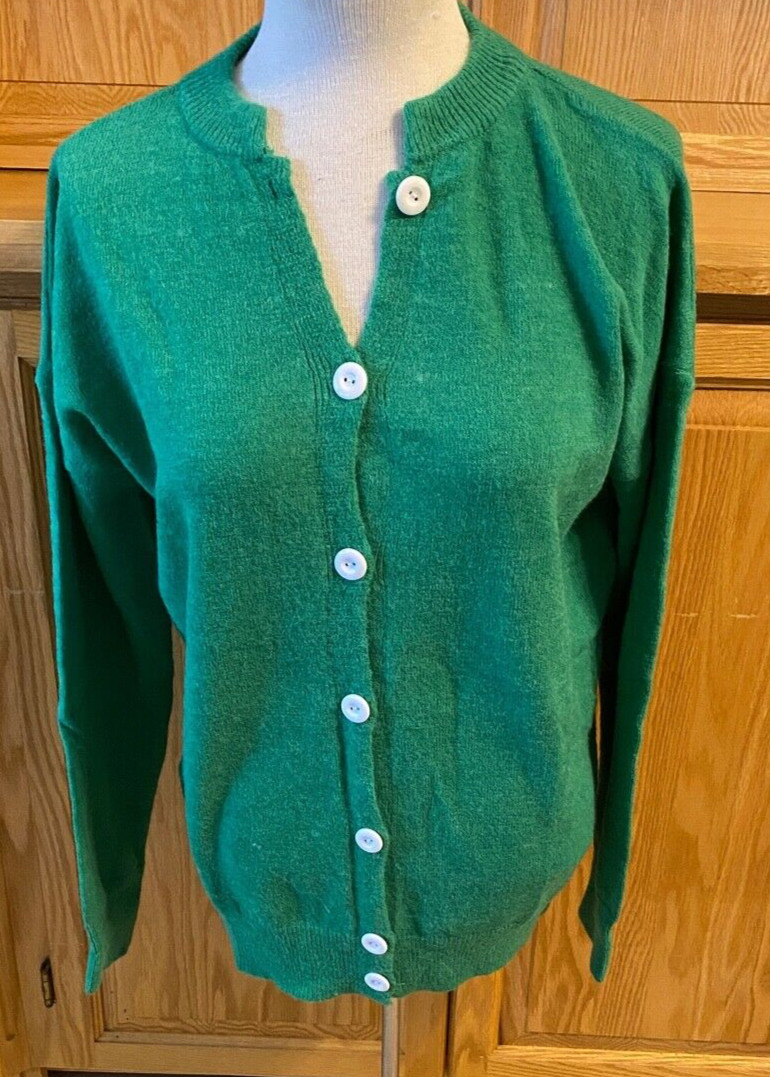 Women’s Medium Green Cardigan Button Down Recycled Fabric Casual Modern