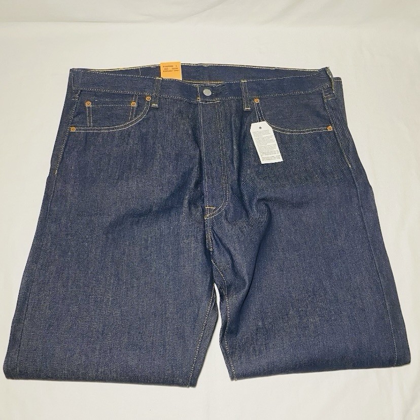 NWT Levi’s 501 Men’s Original Shrink To Fit Button Fly Dark Wash Jeans 38×32