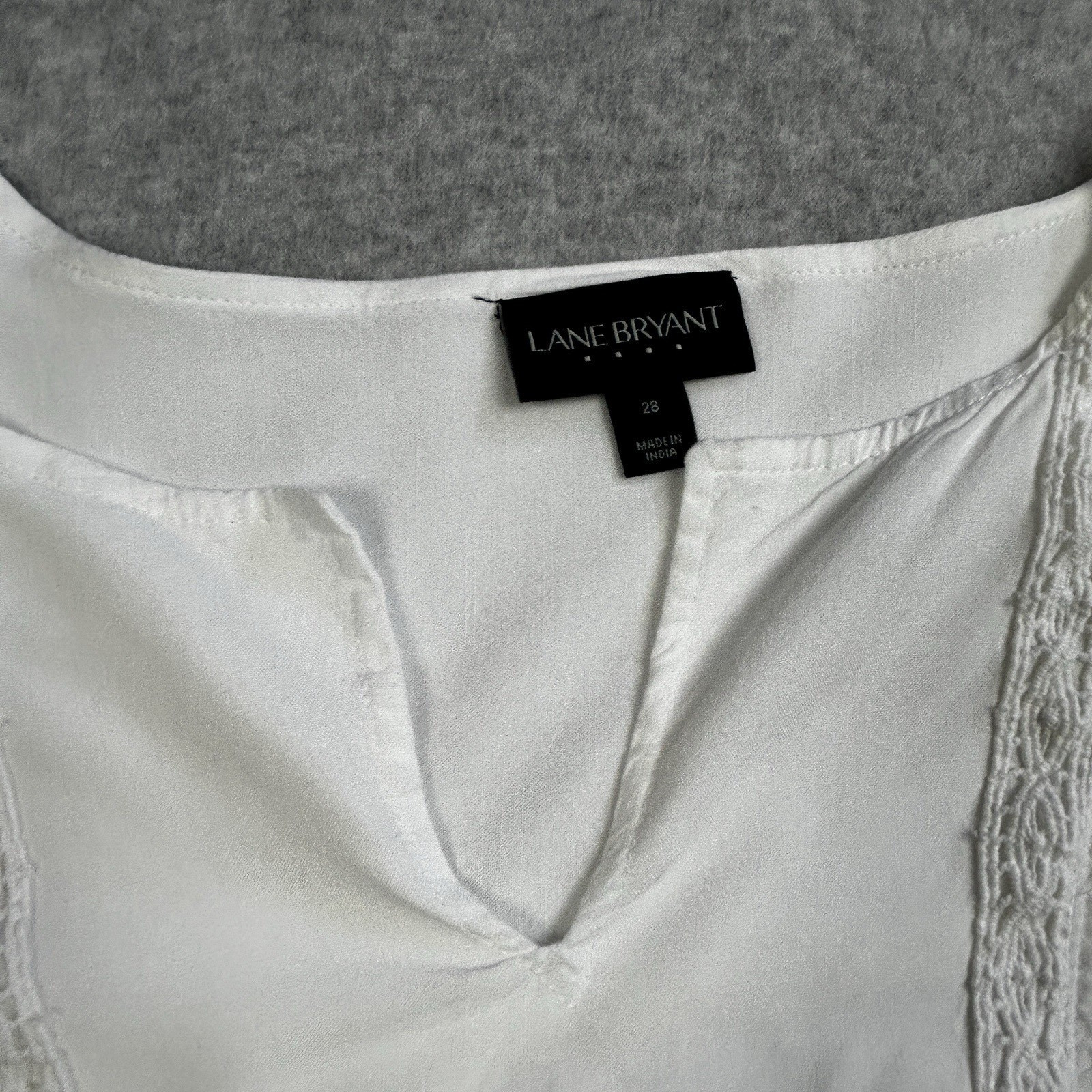Lane Bryant Blouse Womens 28 White Tunic Split Neck Roll-Tab Sleeve Lace Detail