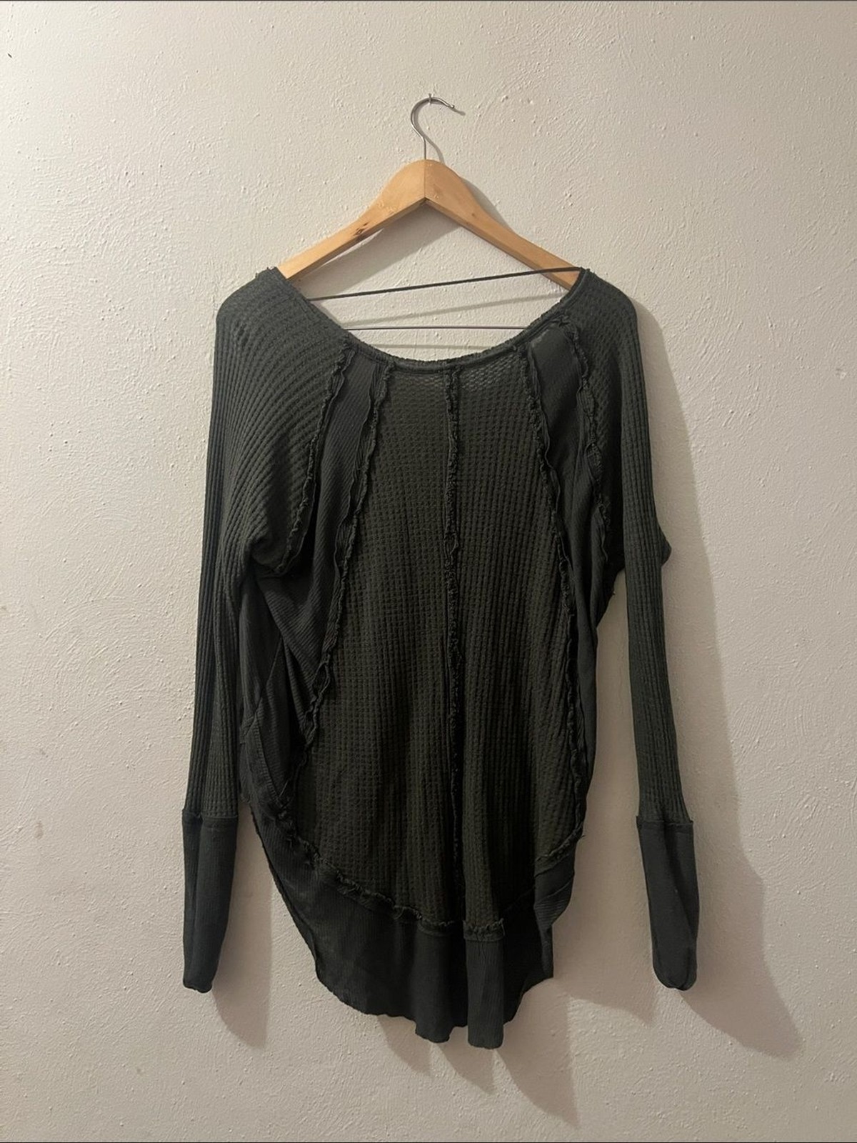Women’s Long Sleeve Asymmetric Hem Top – Dark Green