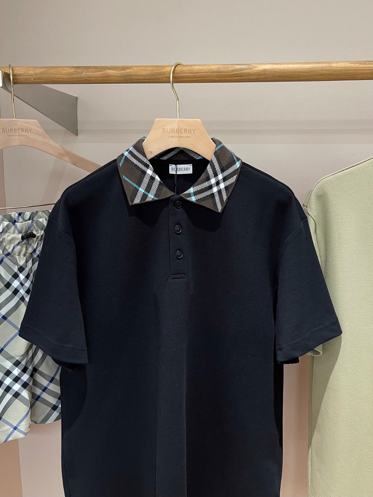 BURBERRY Polo Shirt Medium Black New With Tags White/Black/Green