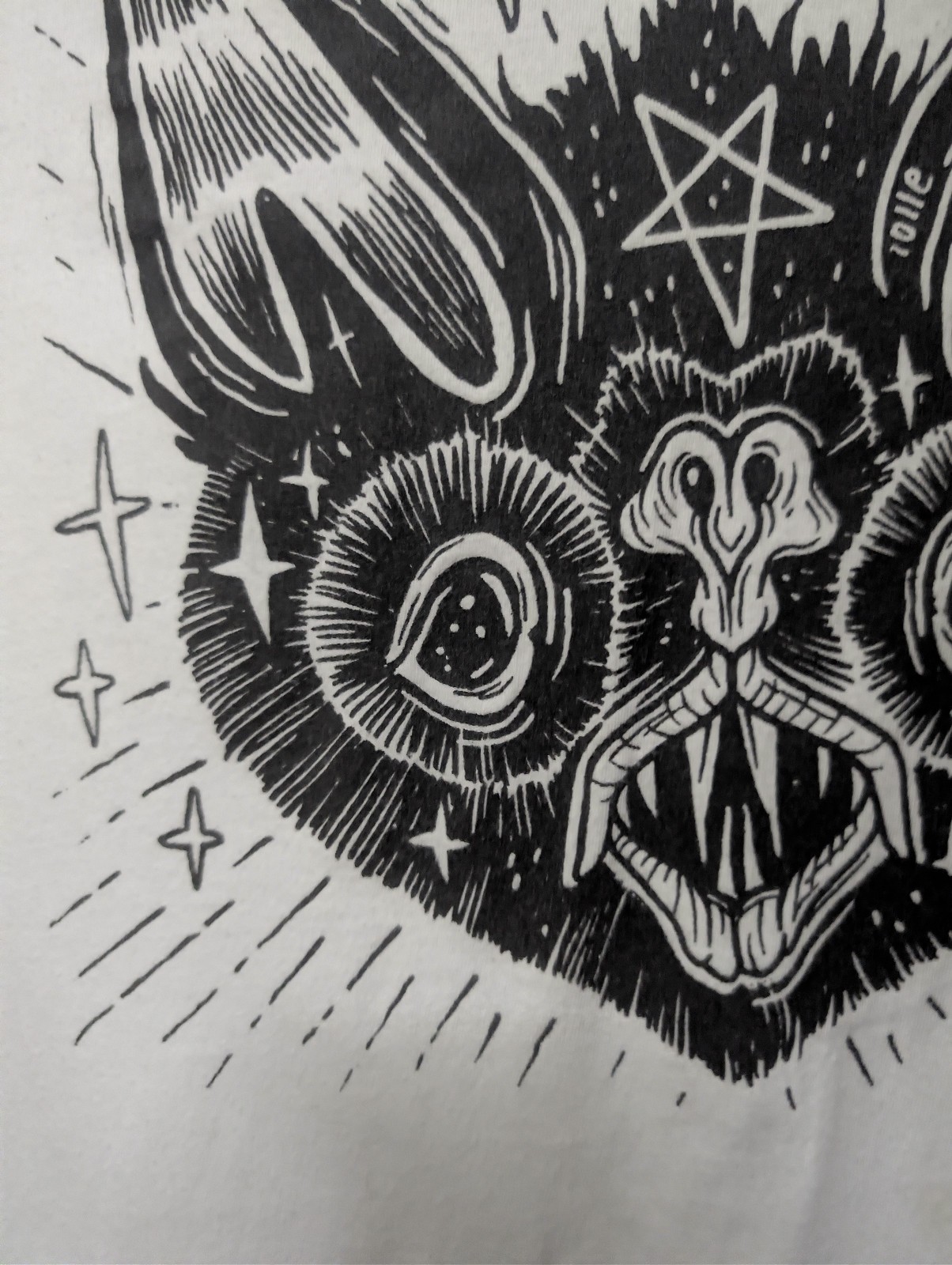 Black Matter Occult Bat Large White Shirt 21.5″ W X 28.5″ W