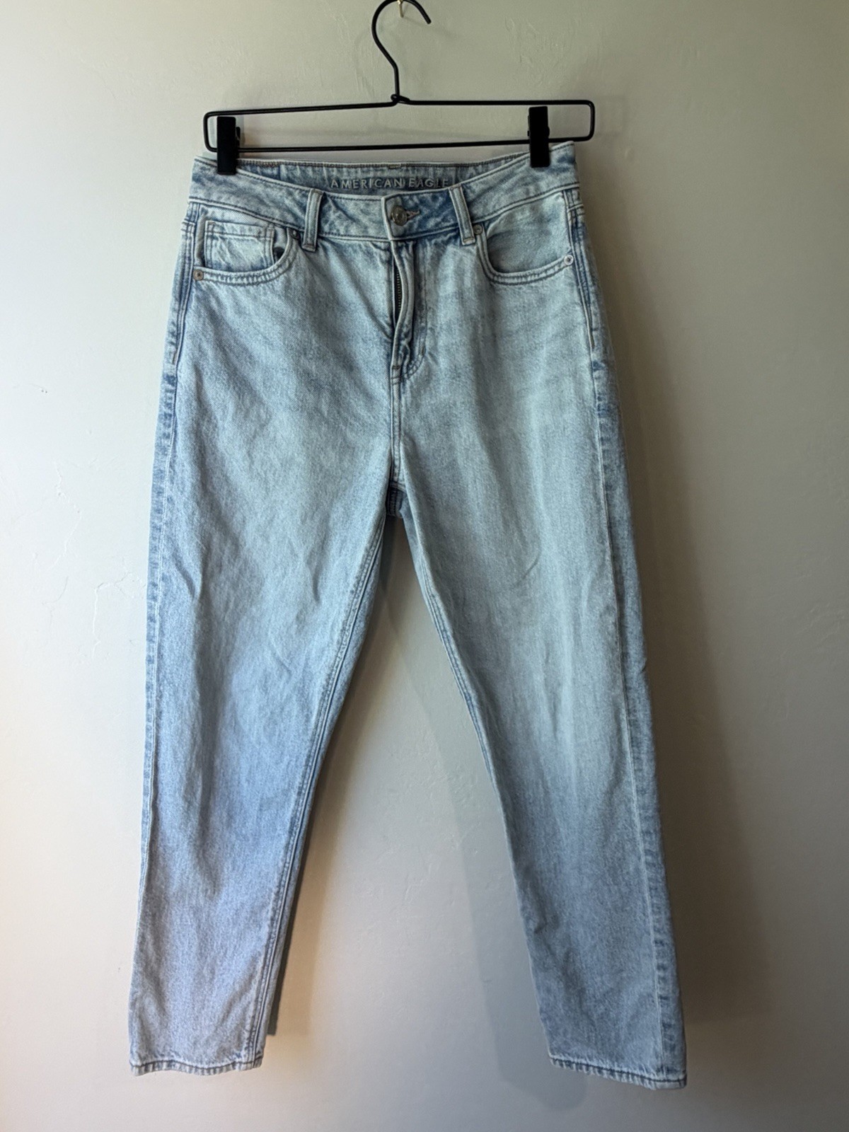 American Eagle Strigid Mom Jeans Light Wash Blue High Rise Stretch Petite 4