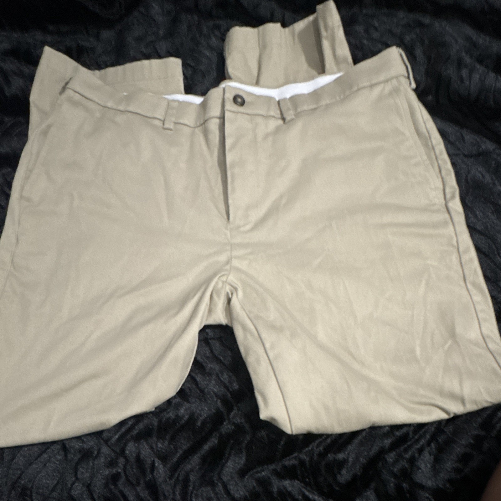 Khaki Casual Long Pants With 2 Pockets In The Back And 2 Side Pockets
