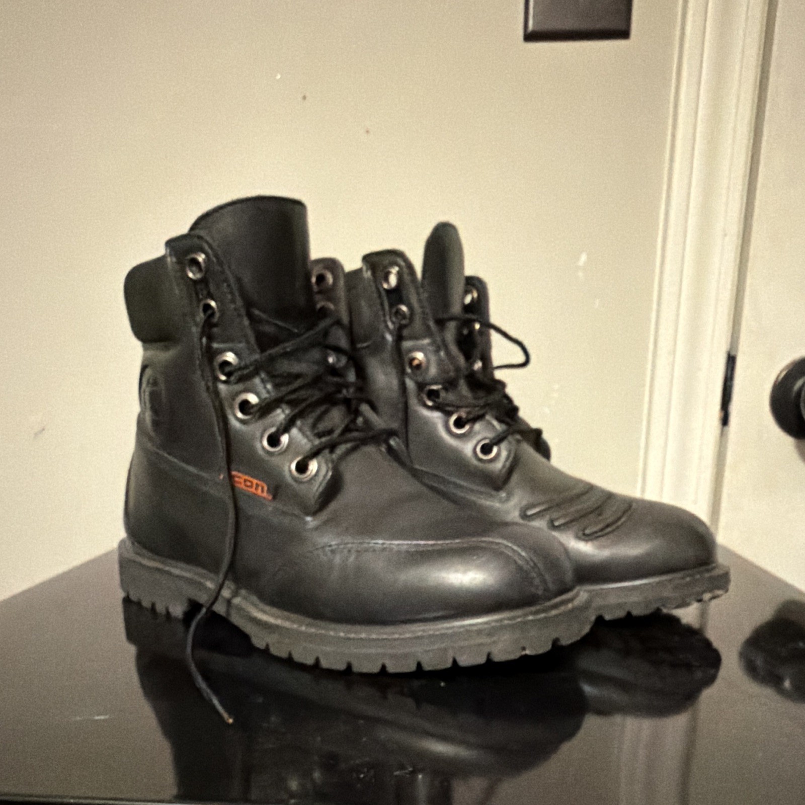 Icon Black Leather Lace-Up Ankle Combat Boots Round Toe Logo US 8 M