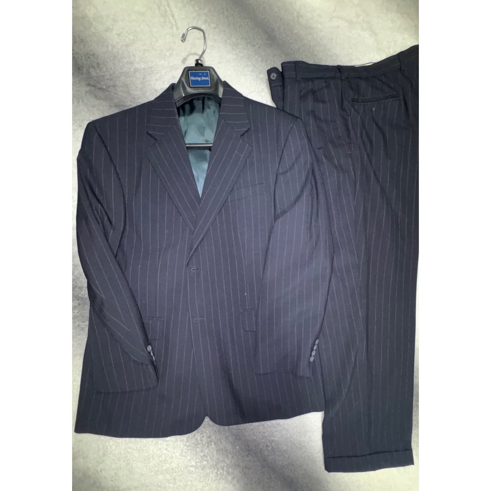 Meeting Street Mens Navy Pinstripe 100% Wool Suit 42R 36W x 30L 2-Piece Set