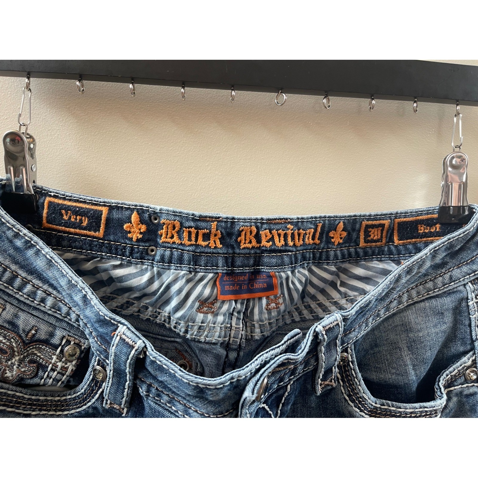 Rock Revival Very Bootcut Jeans Blue Distressed Thick Stitch 30×31 RJ8221B8