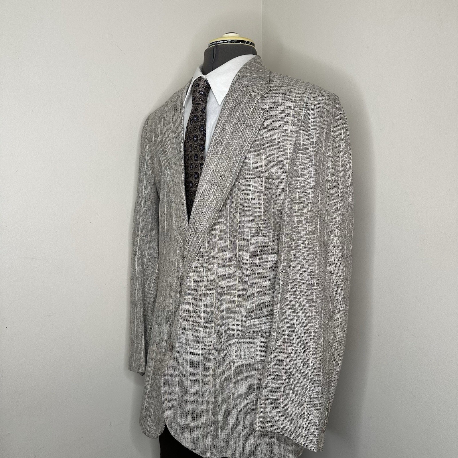 Mens 44L Blazer Silk Gray Striped 2 Button 2XL 48″ Sport Coat Suit Jacket USA