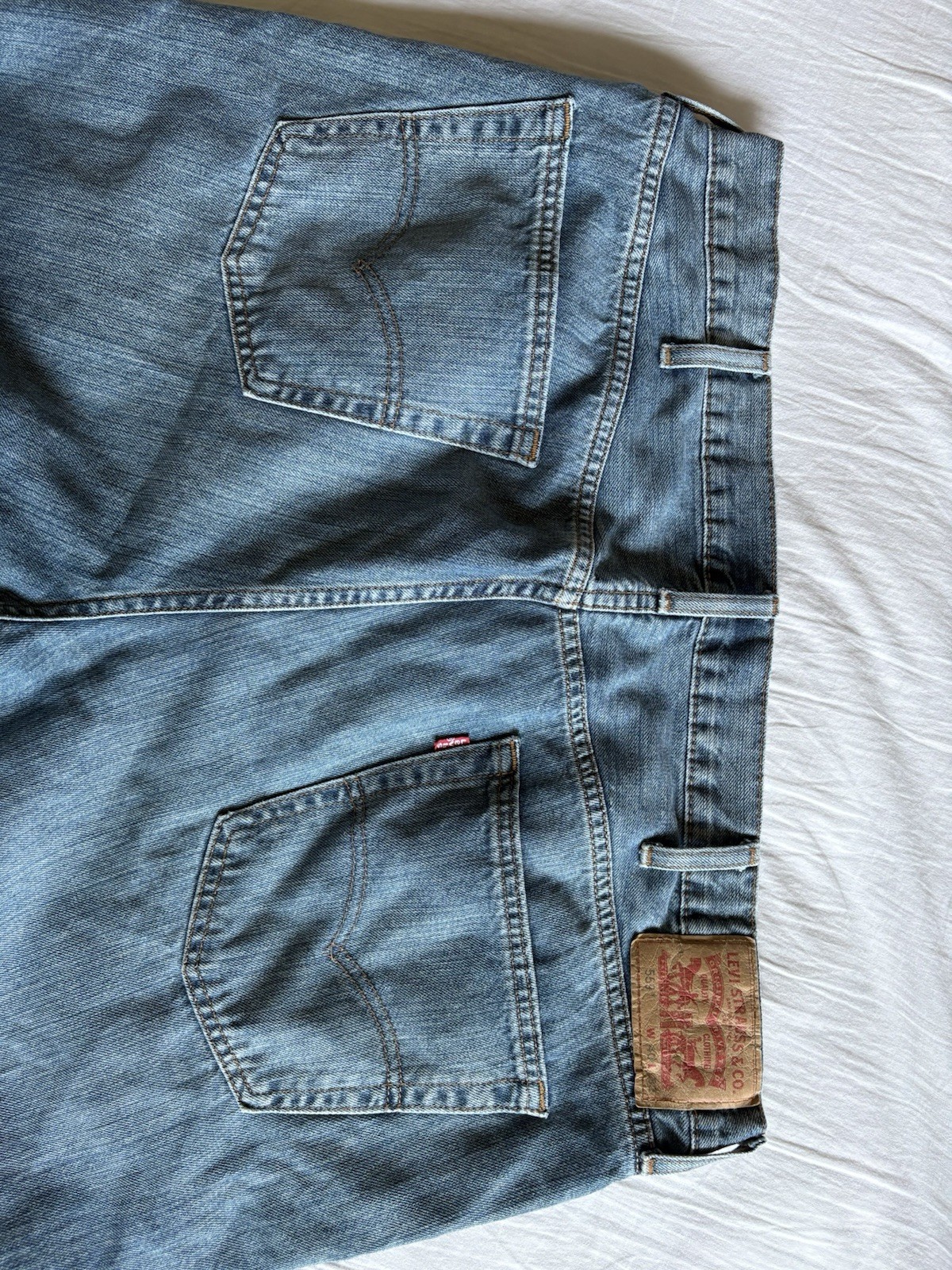 Levi’s Men’s Blue Light Wash Straight Jeans 100% Cotton Denim Button 5-Pocket