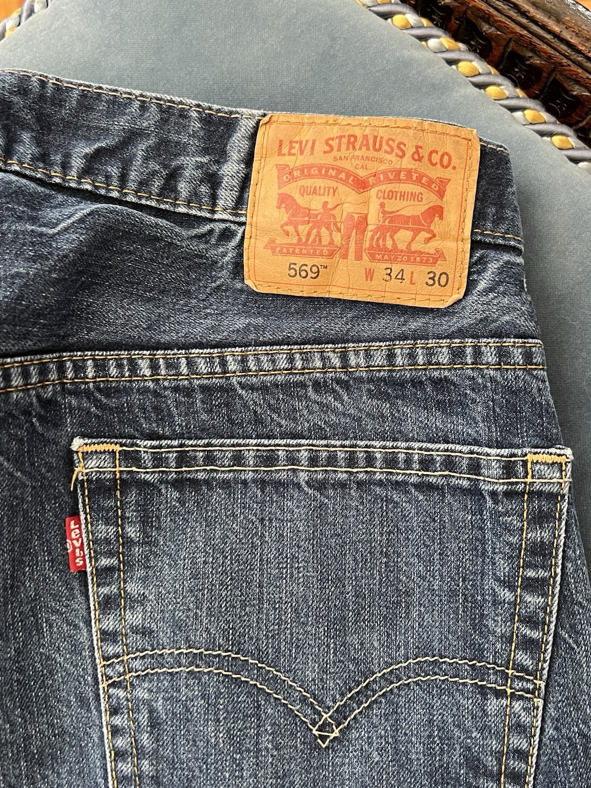 Levi’s 569 Loose Fit Straight Distressed Denim Jeans 34×30