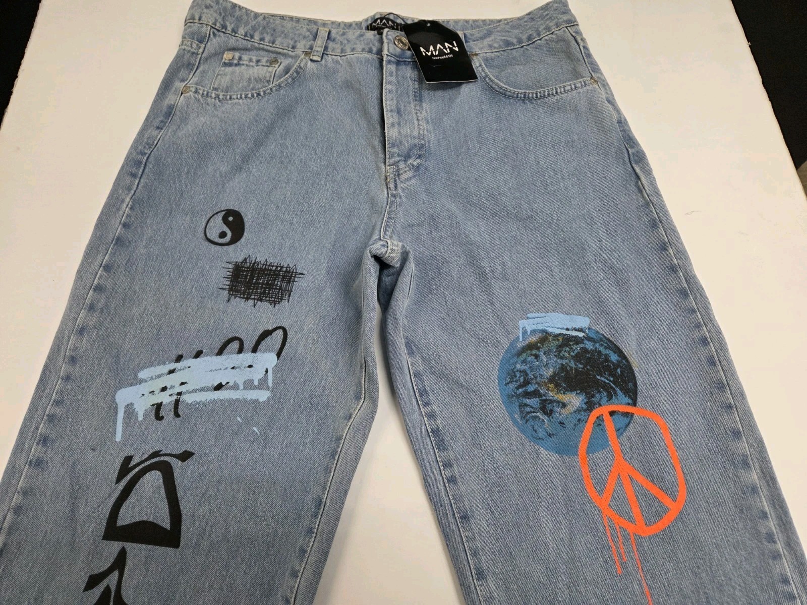 NWT boohoo Man boohooMAN Skinny Fit Graffiti Printed Jeans Size 34 #8289