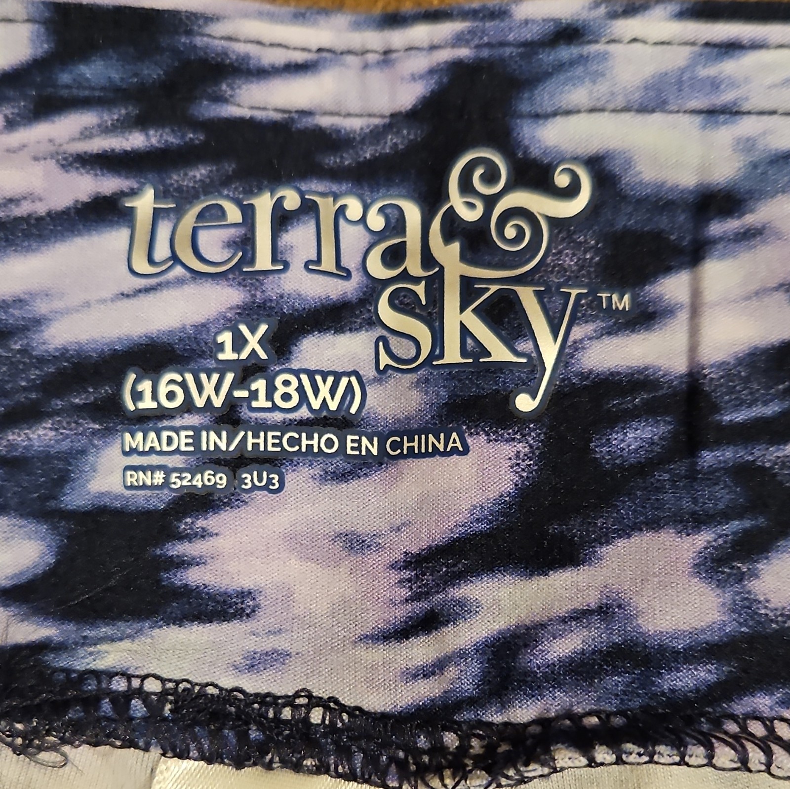 Terra & Sky Women’s Plus Bike Shorts 1X 16W-18W High Rise Stretch Abstract