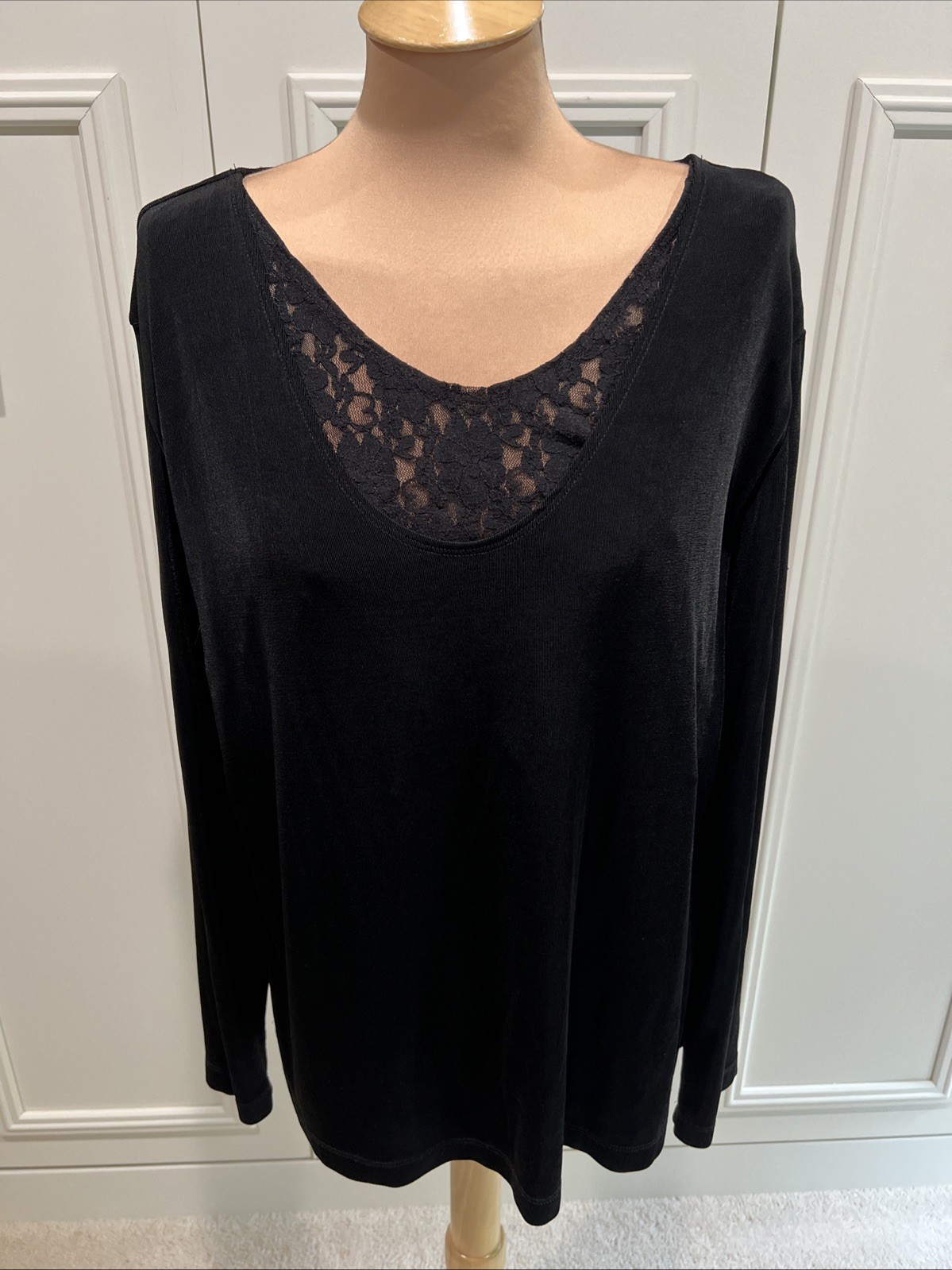 Chico’s Travelers Black Lace Accent Top Size 3 Whimsigoth Slinky Knit Classic