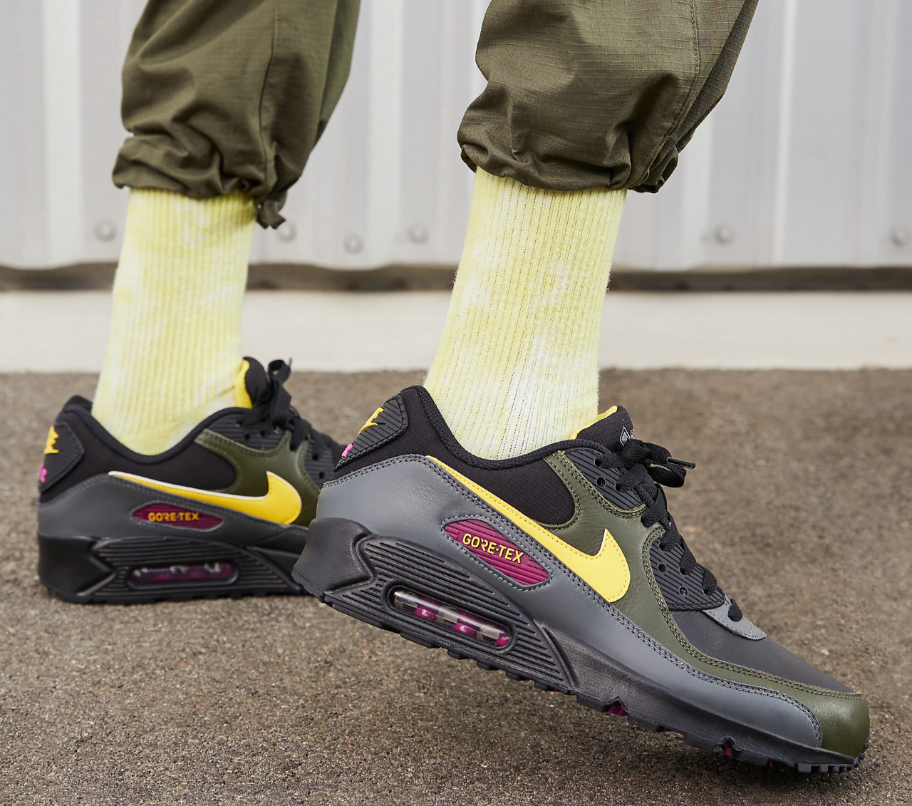 Nike US 14 Mens Black Yellow Grey Green Rare Retro Air Max 90 GTX DJ9779 001 New