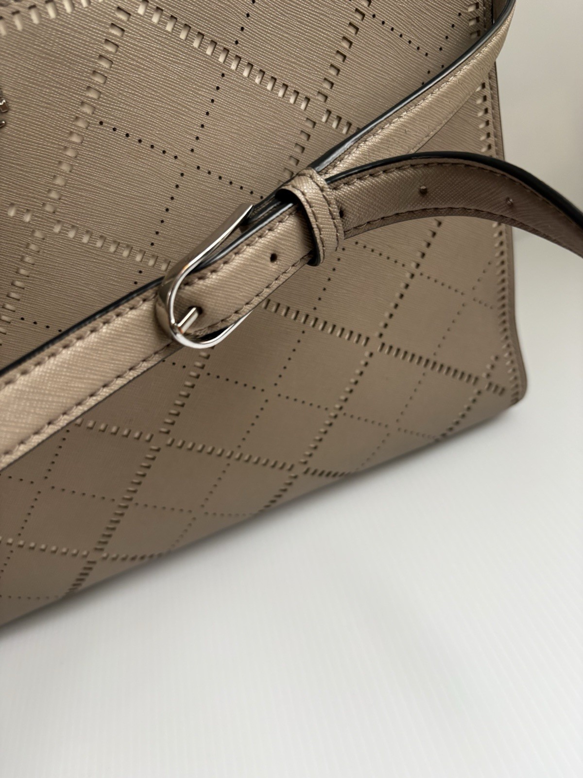 Tory Burch Robinson Crosshatch Large Zip Tote Satchel In French Gray EUC