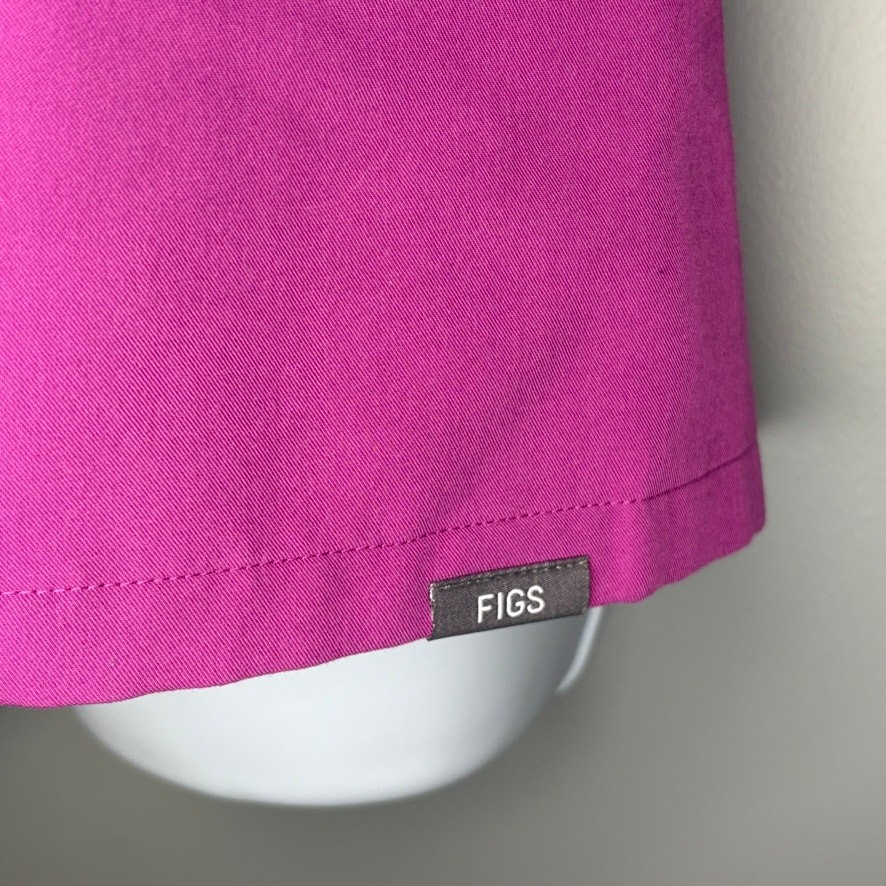 FIGS Rafaela Oversized Pocketed Stretch Scrub Top Pink Magenta Womens Sz M