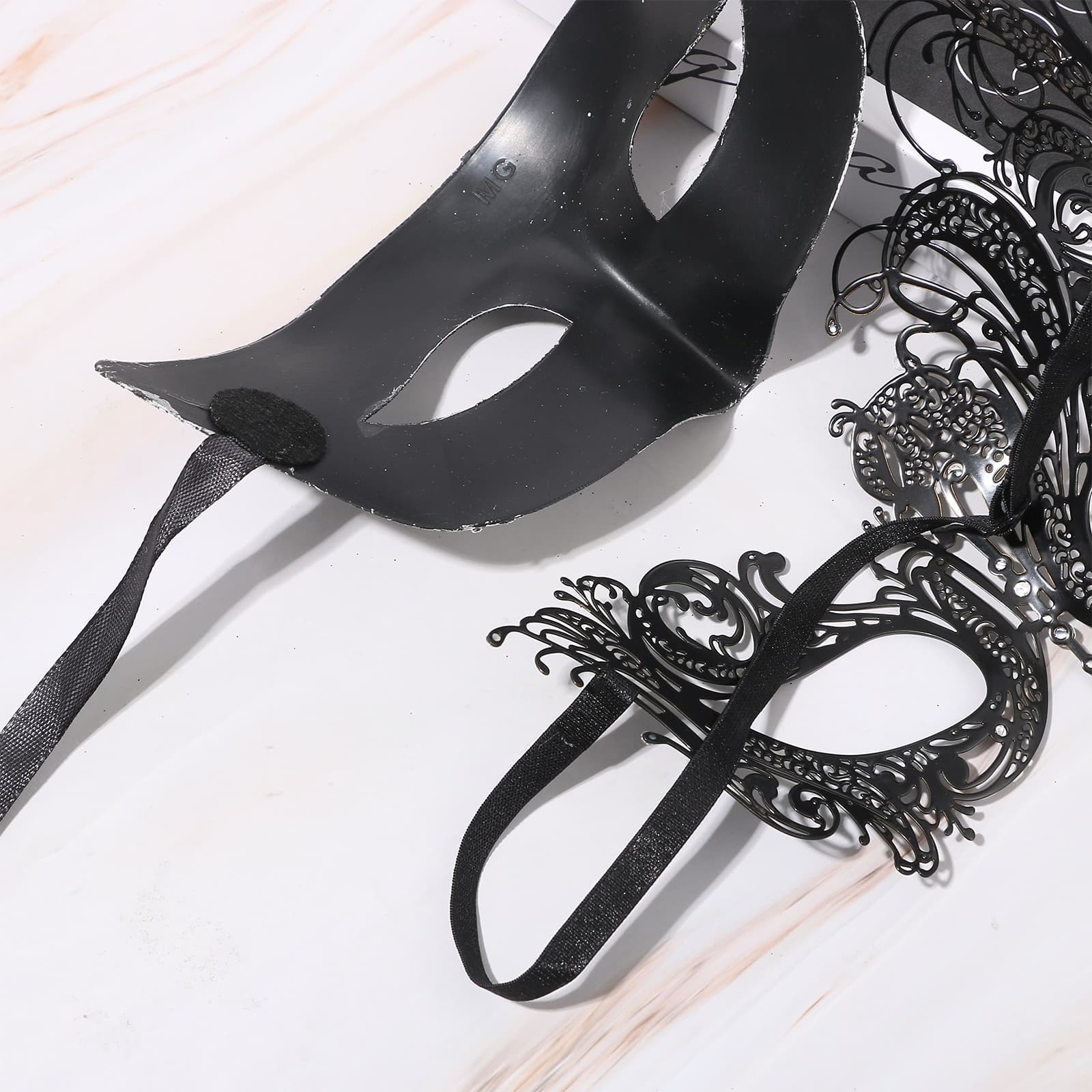 2Pcs Couple Carnival Masquerade Mask Set Metallic Festival Party Halloween Masks