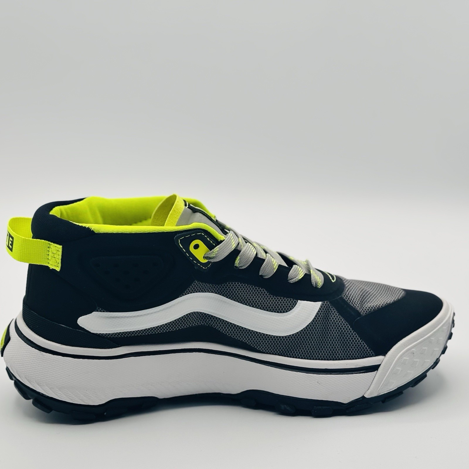Men’s Size 6.5 Women 8- VANS Crosspath MTE Mid 2gether As Ourselves