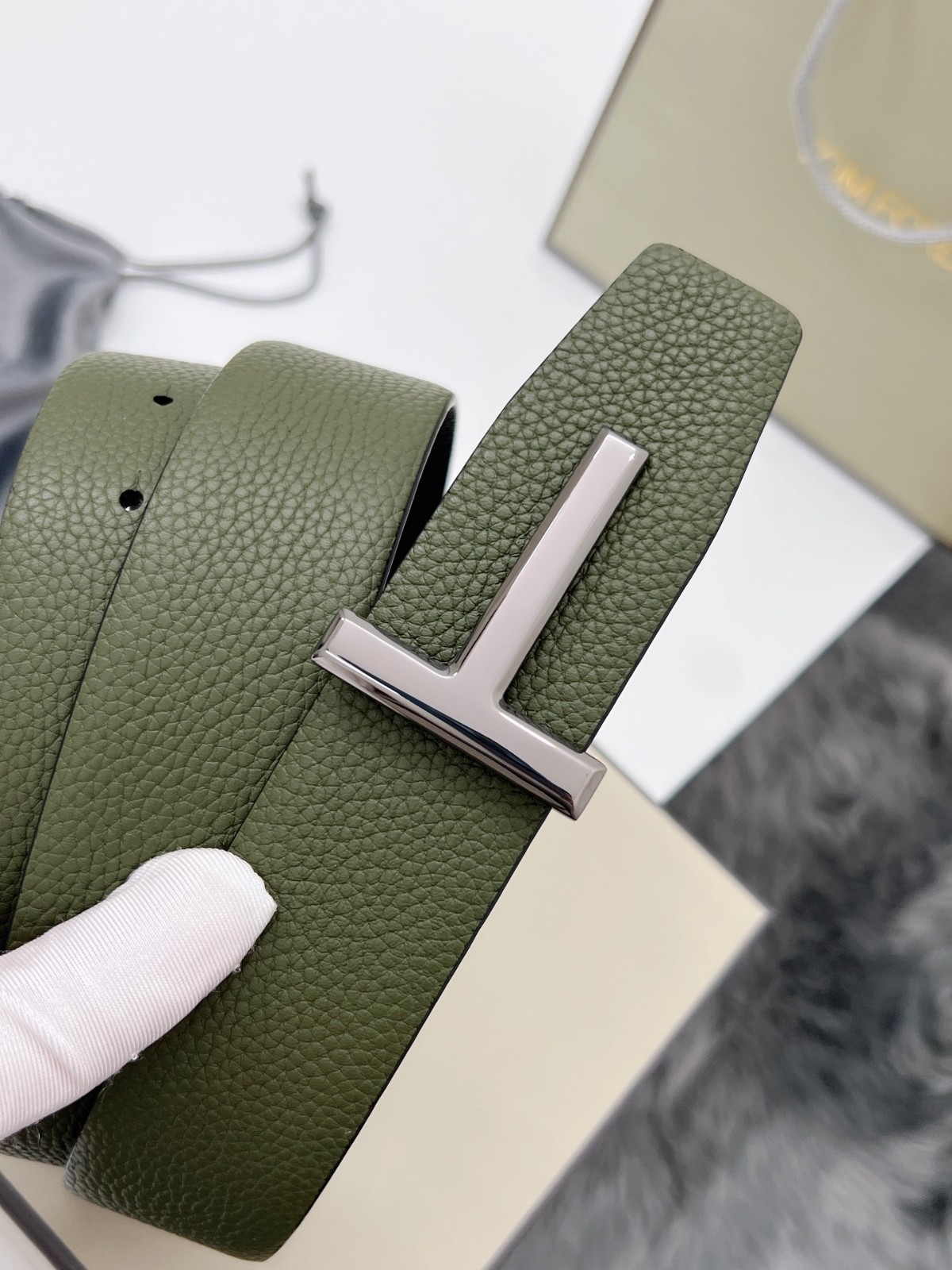 Tom Ford Belt Reversible Silvery T-Buckle, Green/Black Calfskin Leather