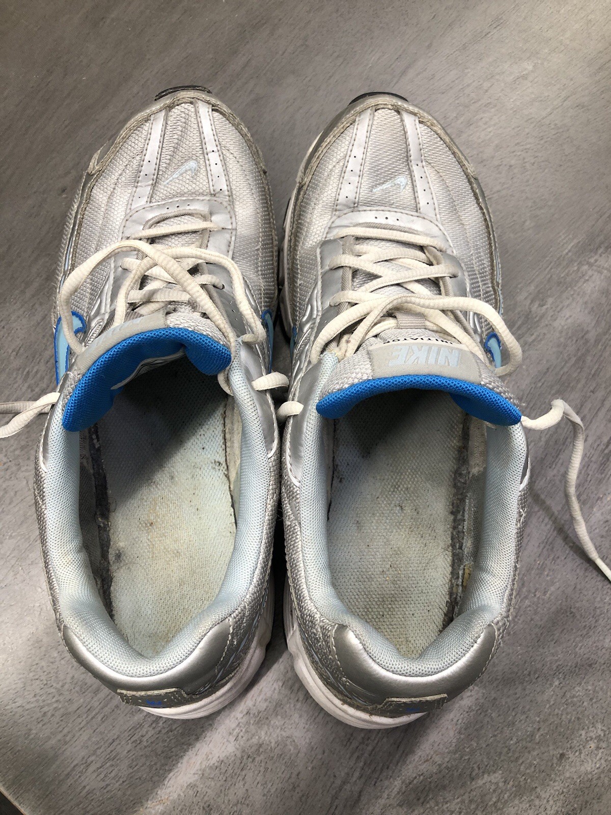 NIKE INITIATOR Women Sz 11 Metallic Silver/Ice Blue-white-cool Grey 395663-001