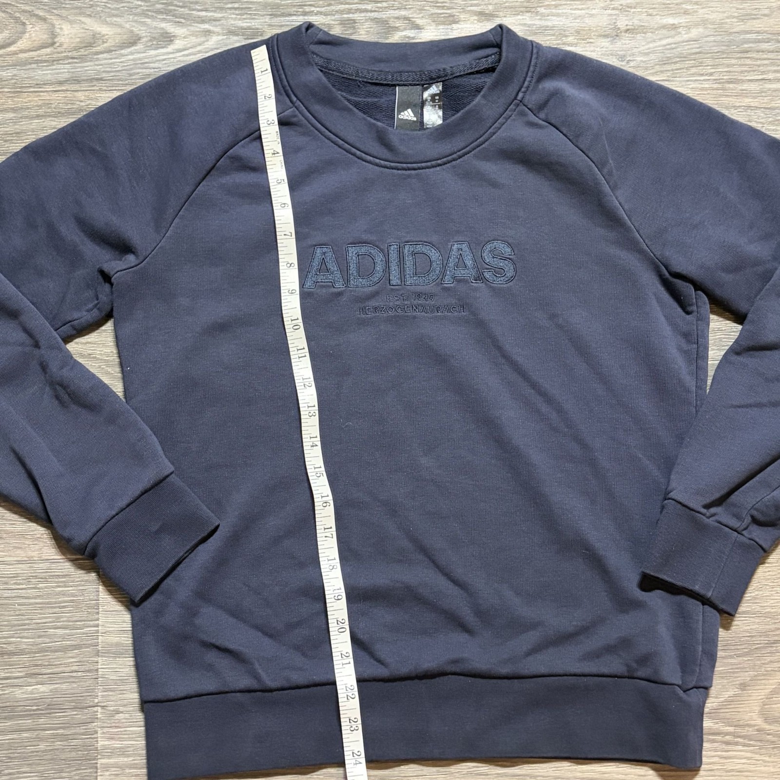 Adidas Womens Essentials Allcap Sports Sweatshirt Medium Crewneck Cotton Logo