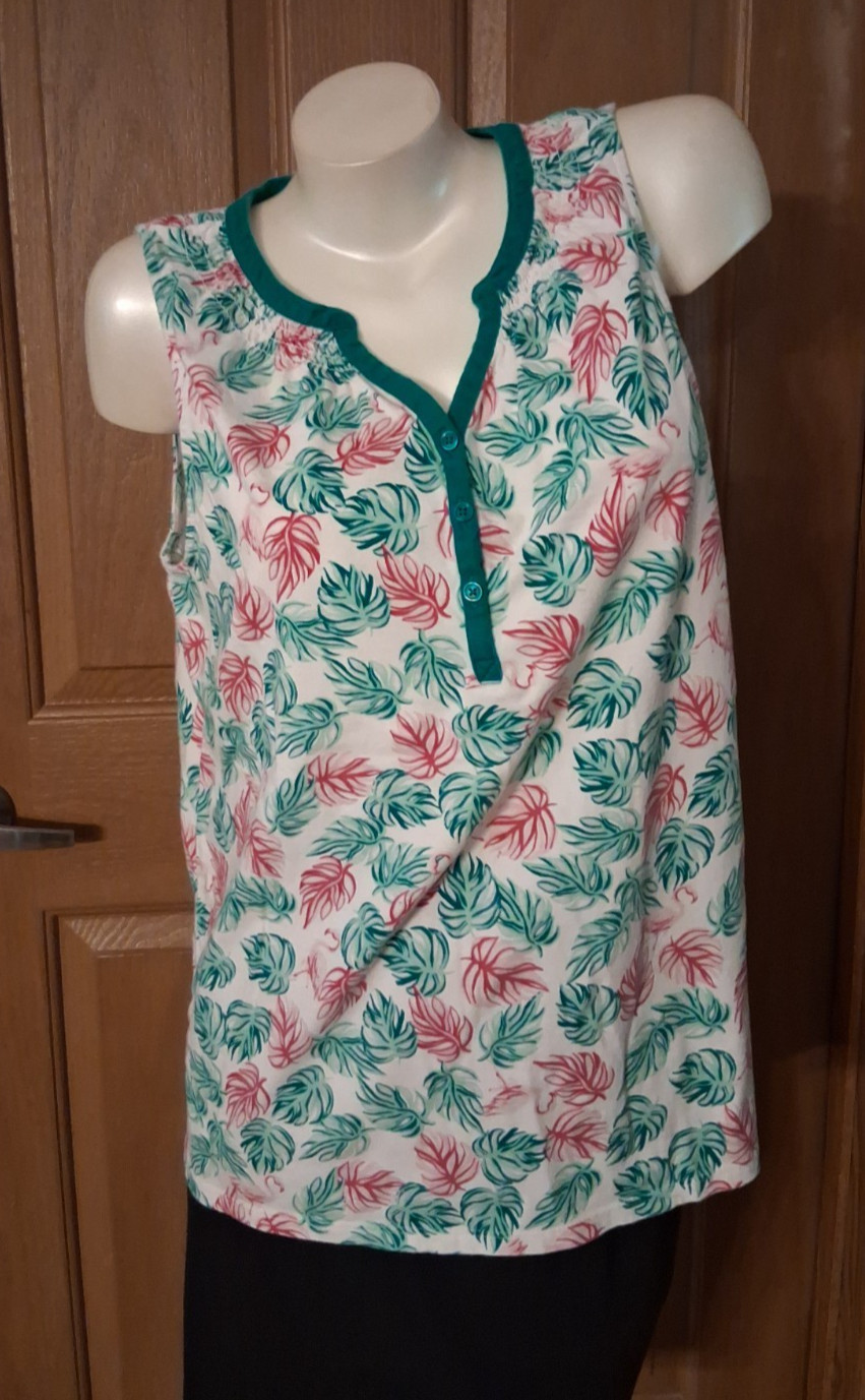 Kim Rogers White Tank Pink and Green Leaves Scoop Neck V-Cut 3 Buttons Misses M