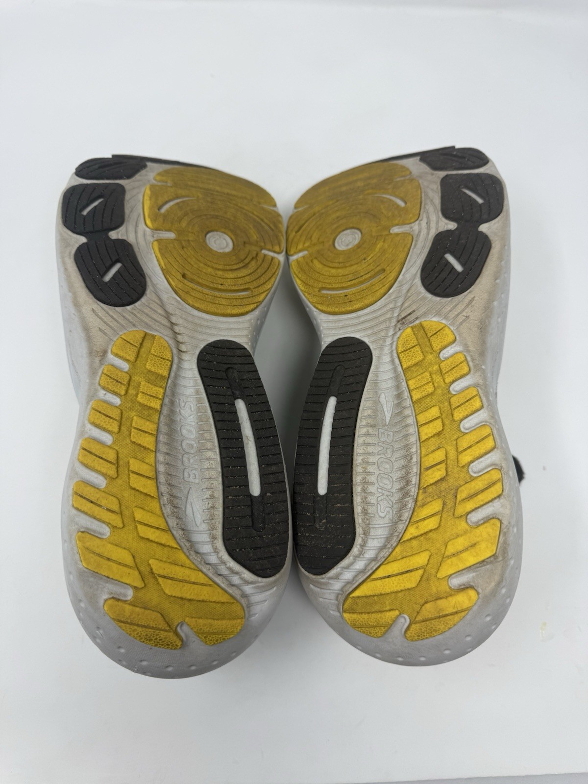Size 11 – Brooks Glycerin 21 Coconut Forged Iron