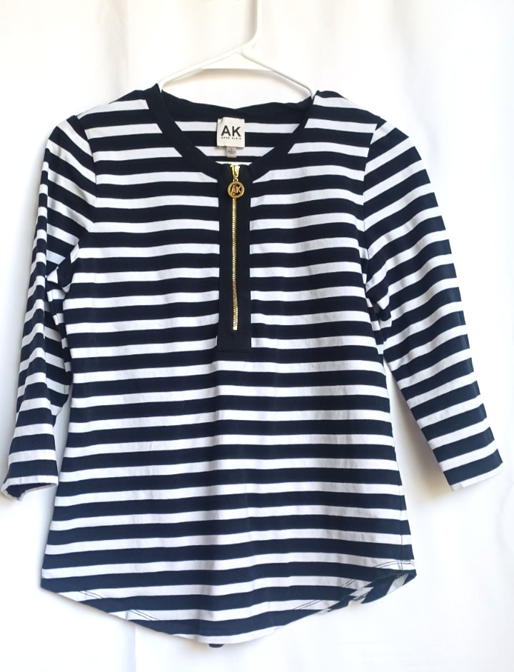 AK – Anne Klein Blouse Small size