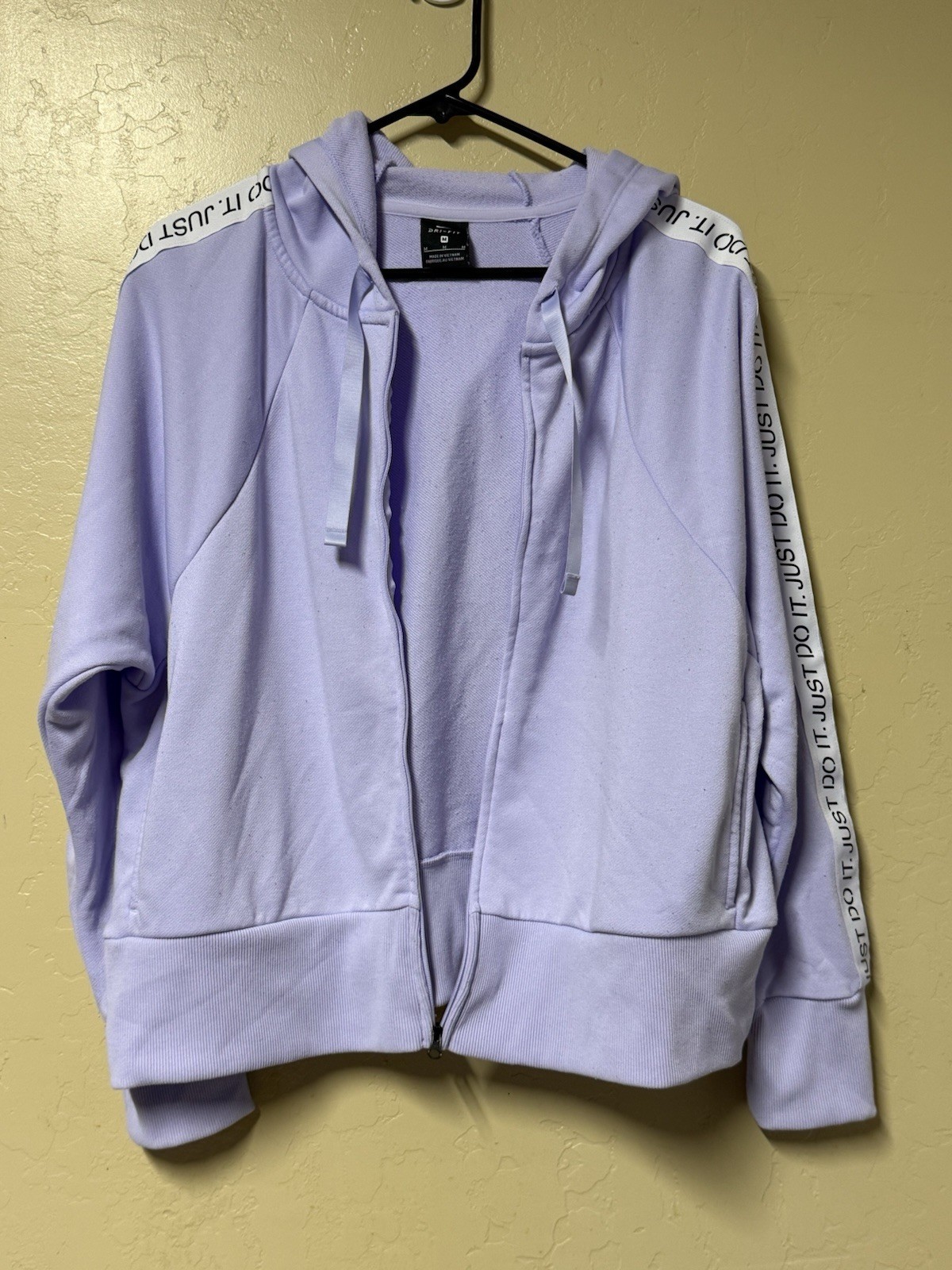 Nike Dri-FIT Women’s Purple Hooded Full Zip Track Jacket Regular Fit M