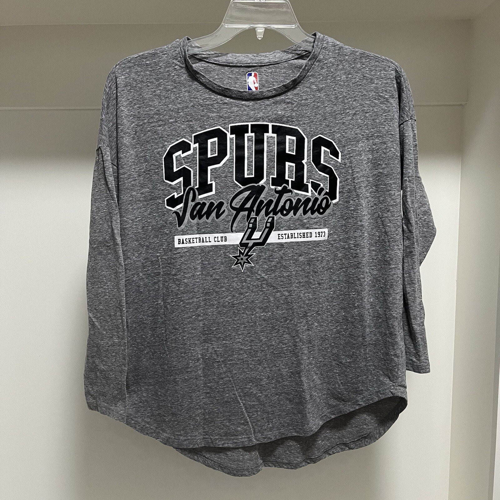 San Antonio Spurs T Shirt Womens Size M Gray Long Sleeve NBA