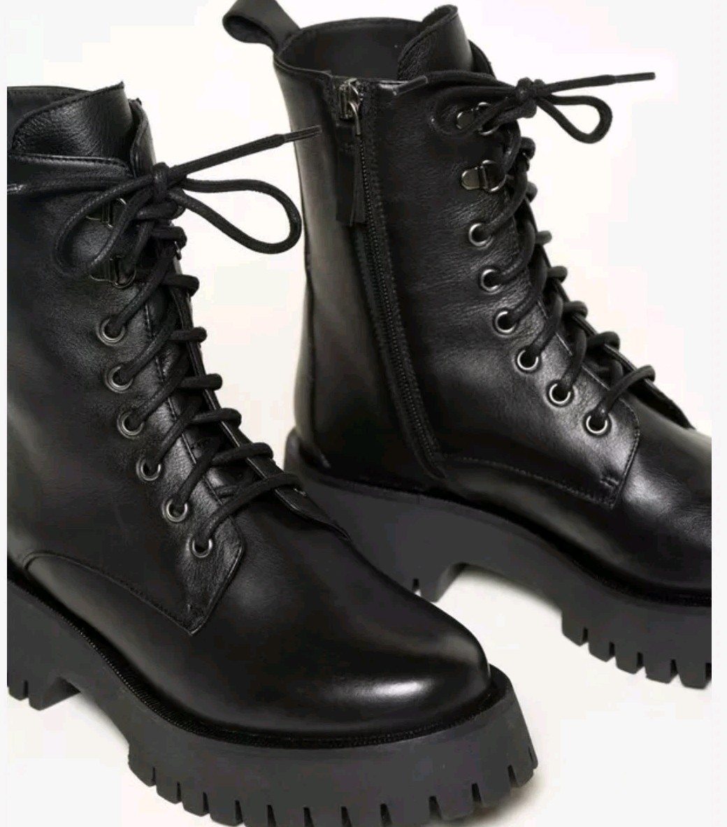 NWOT Combat Boots M. Gemi Italian Leather Black Lace Up W/ Side Zip W-9 M-7